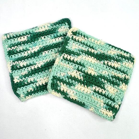 Vintage Handmade Crochet Green Potholders - Picture 1 of 4